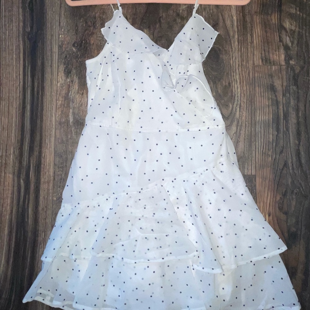 Cute blue polka dot romper. Size Sm